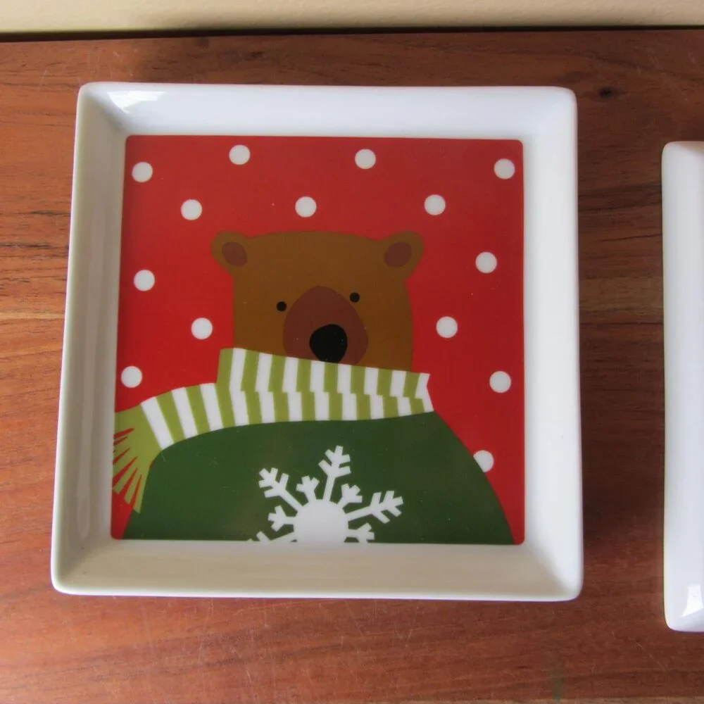 crate & barrel winter bear appetizer plates 2019 joan anderson NWT UNUSED (W6321